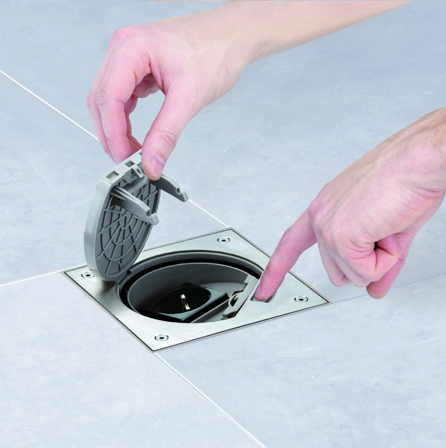 Vloerdoos voor cementdekvloer met Cat.6 RJ45 en 1 wcd RVS - Afbeelding 4